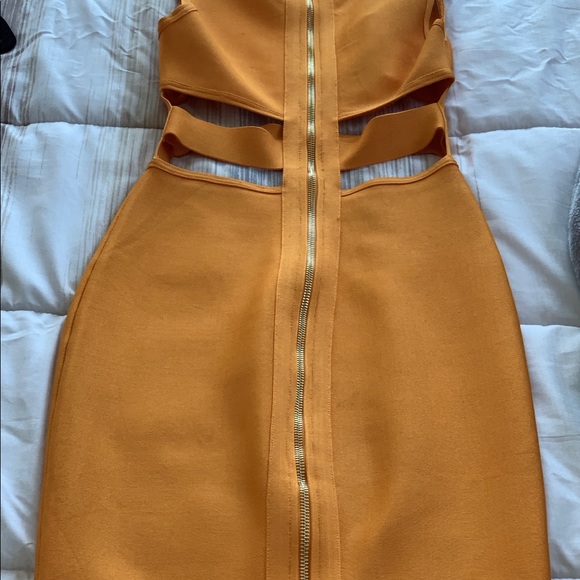 HOUSE OF CB BANDAGE DRESS - Picture 2 of 2